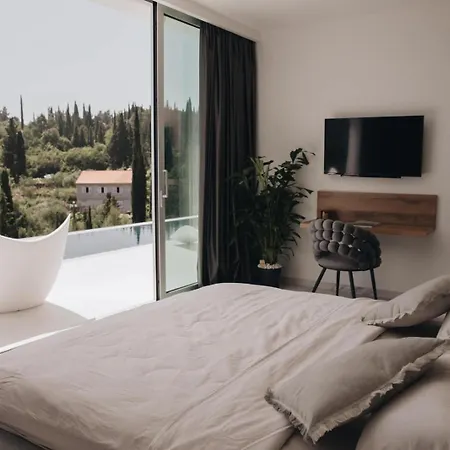 Luxury Morello 1 With 64 M2 Heated Pool, Gym, Sauna, For 8 Guests