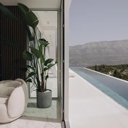 Luxury Morello 1 With 64 M2 Heated Pool, Gym, Sauna, For 8 Guests Vila