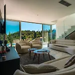 Luxury Morello 1 With Large Heated Pool, Gym & Sauna 别墅