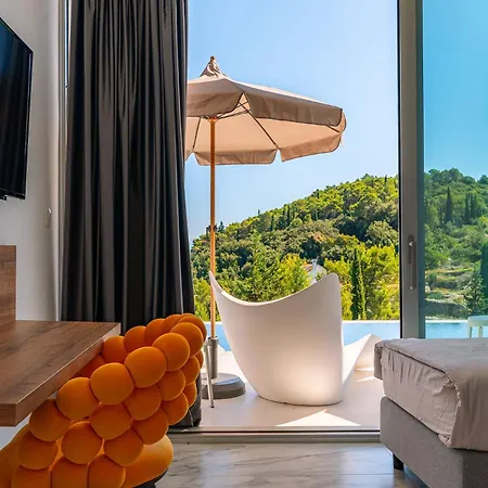 Luxury Morello 1 With Large Heated Pool, Gym & Sauna