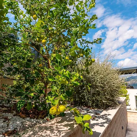 Luxury Morello 1 With Large Heated Pool, Gym & Sauna *