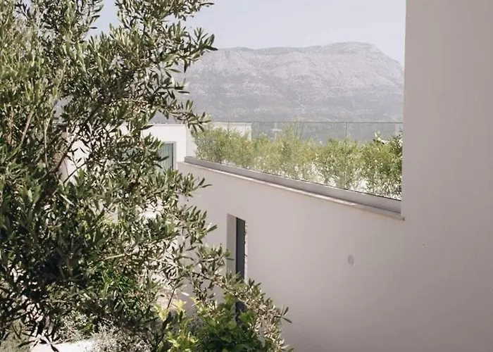 Luxury Morello 1 With 64 M2 Heated Pool, Gym, Sauna, For 8 Guests *