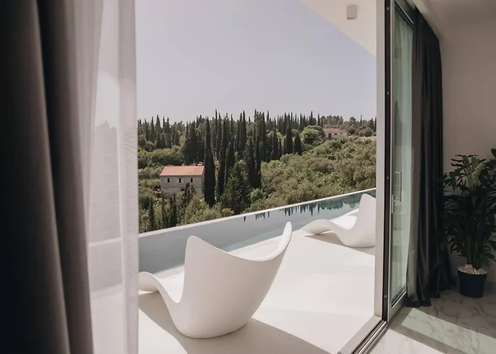 Luxury Morello 1 With 64 M2 Heated Pool, Gym, Sauna, For 8 Guests Villa