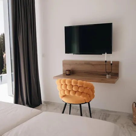 Luxury Morello 1 With 64 M2 Heated Pool, Gym, Sauna, For 8 Guests * Korčula