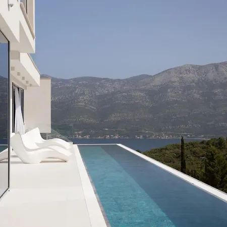 Luxury Villa Morello Korcula 1 With Large Heated Pool, Gym & Sauna *
