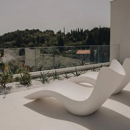 Vila Luxury Morello 1 With 64 M2 Heated Pool, Gym, Sauna, For 8 Guests