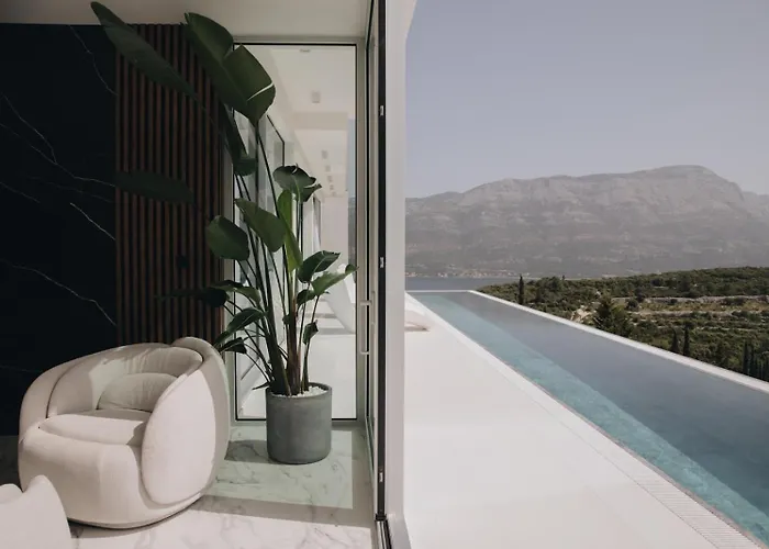 Luxury Villa Morello Korcula 1 With Large Heated Pool, Gym & Sauna וילה